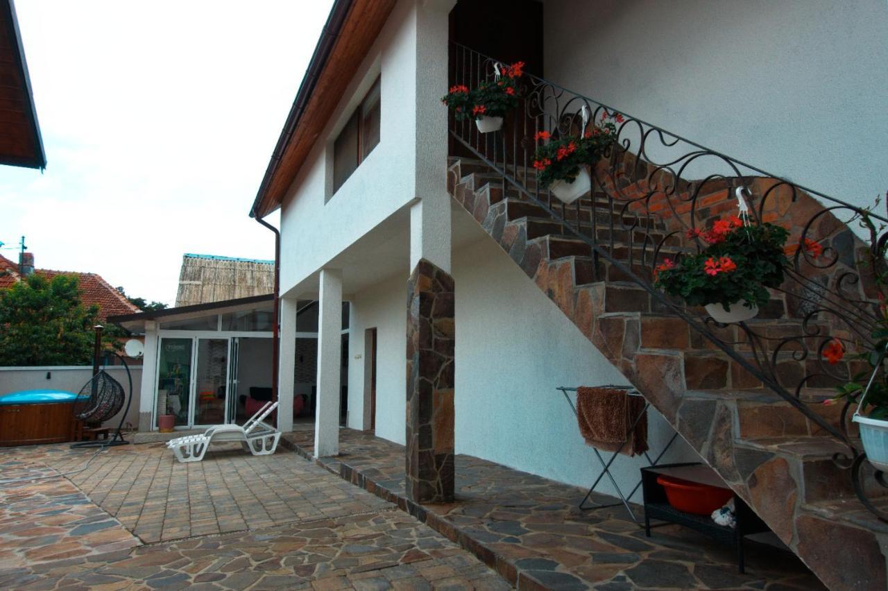 Casa Ade Villa Aknasugatag Kültér fotó
